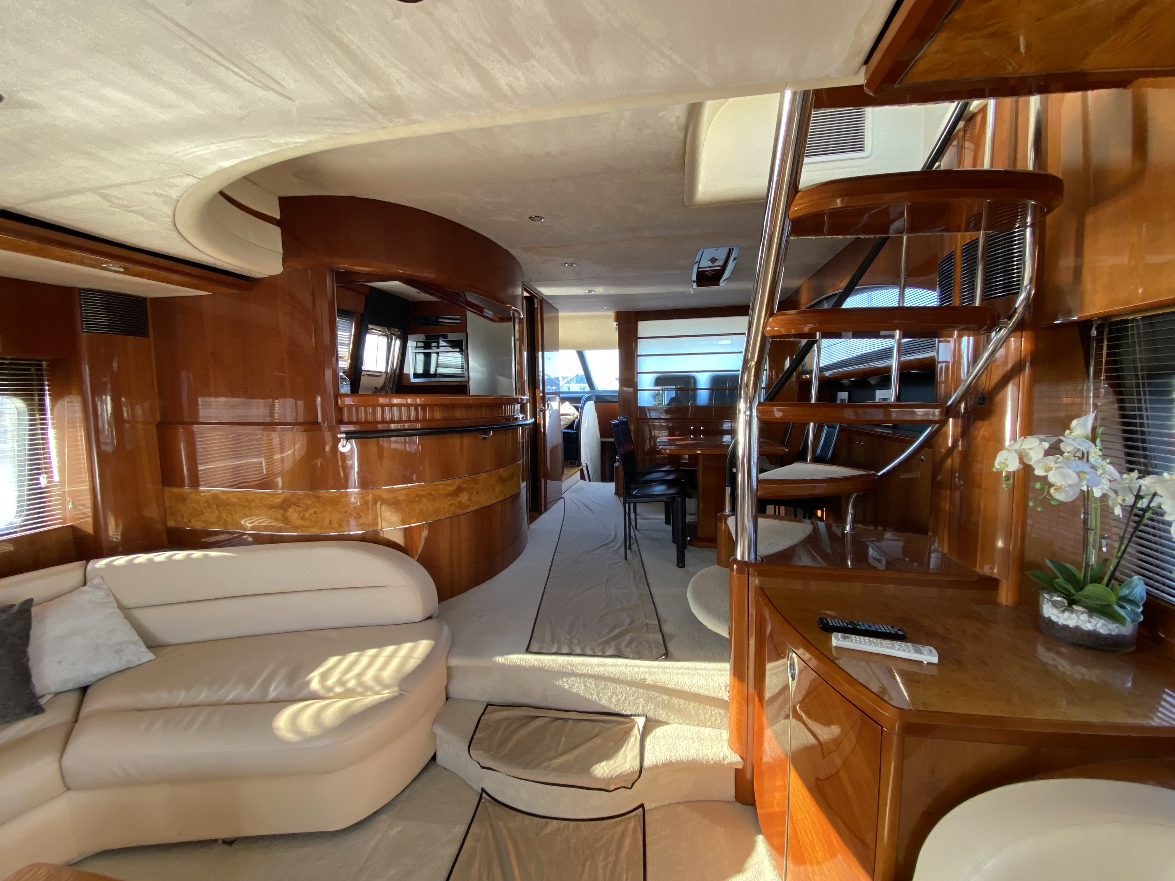 foto: 45 Princess 23 M