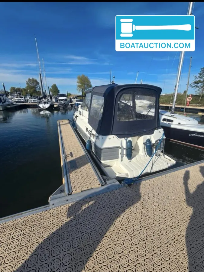 foto: 17 Sealine 215