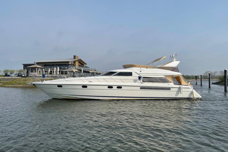 foto: 43 Fairline Squadron 56