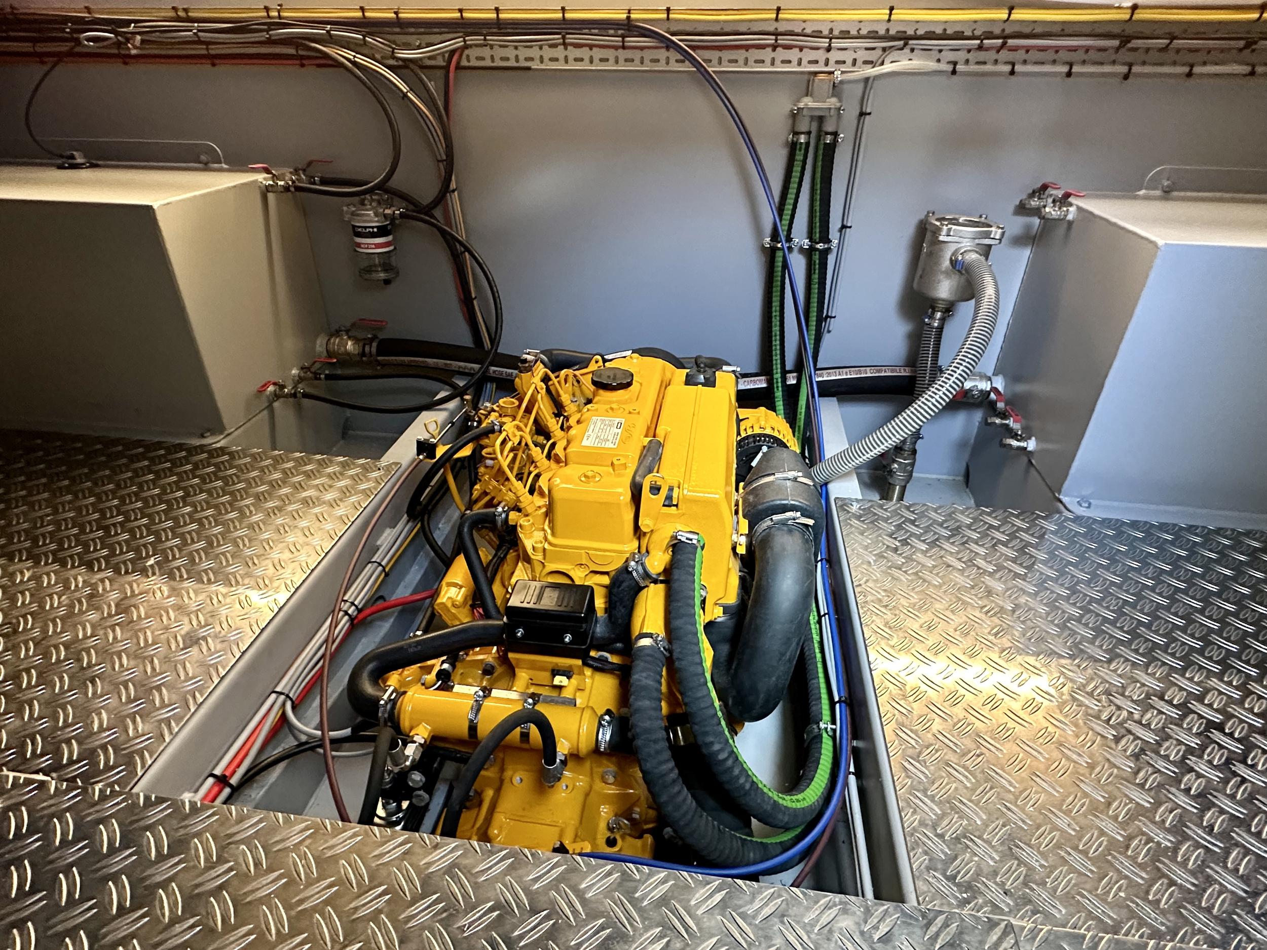 HOMESHIP VaarChalet In Amsterdam 1250D Luxe Houseboat