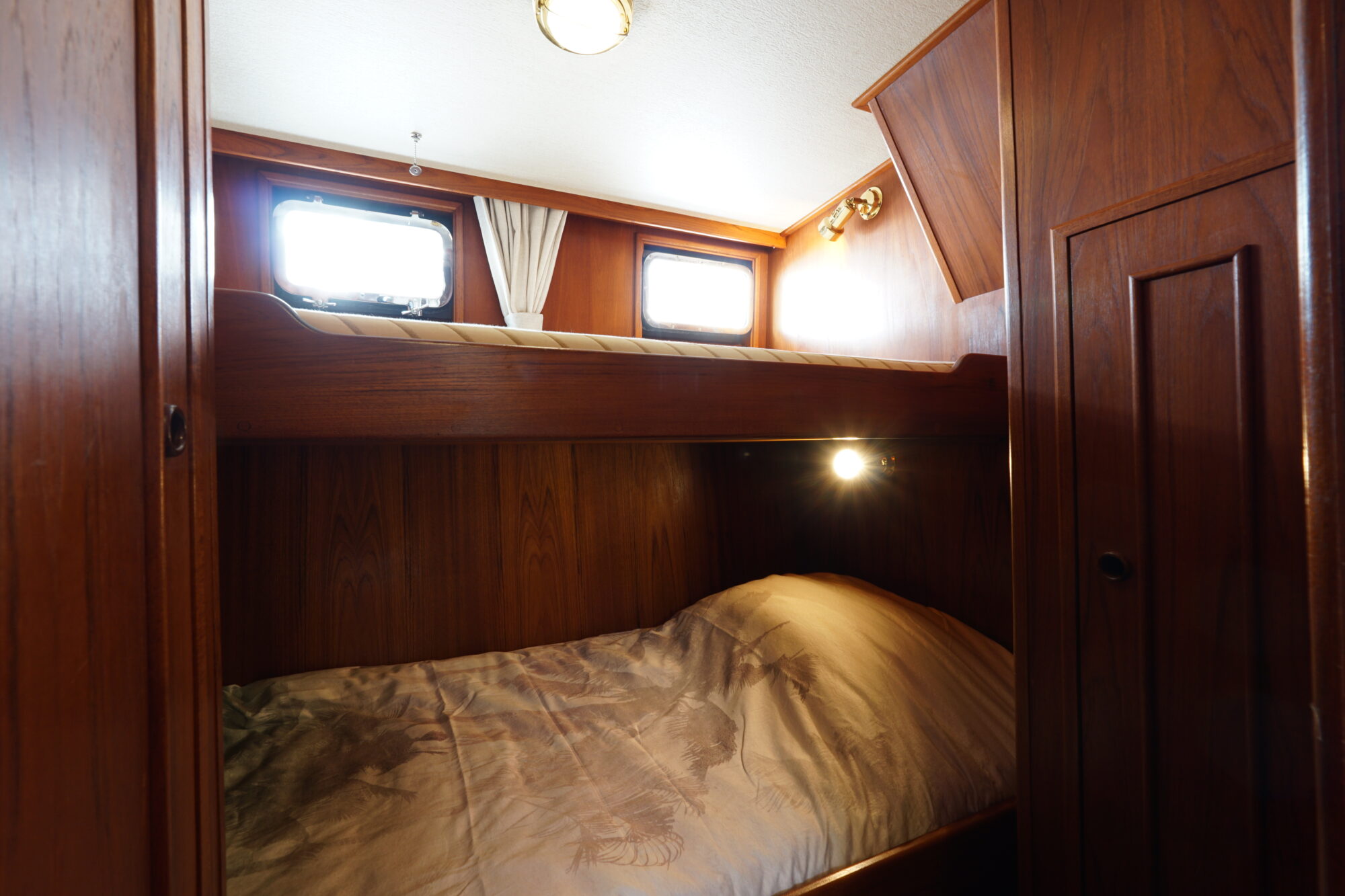 foto: 151 Damen Damen Pushy Cat 15.00 AK Cabrio