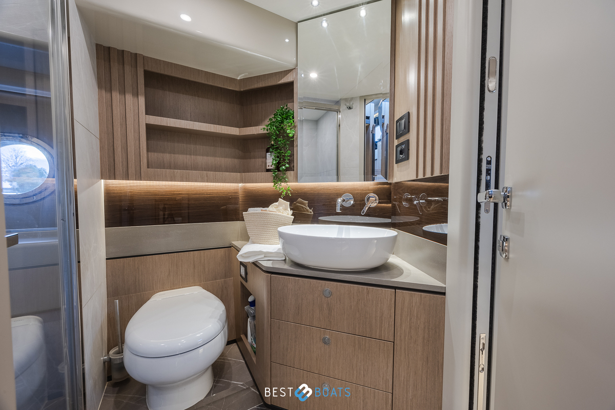 Absolute  Navetta 52