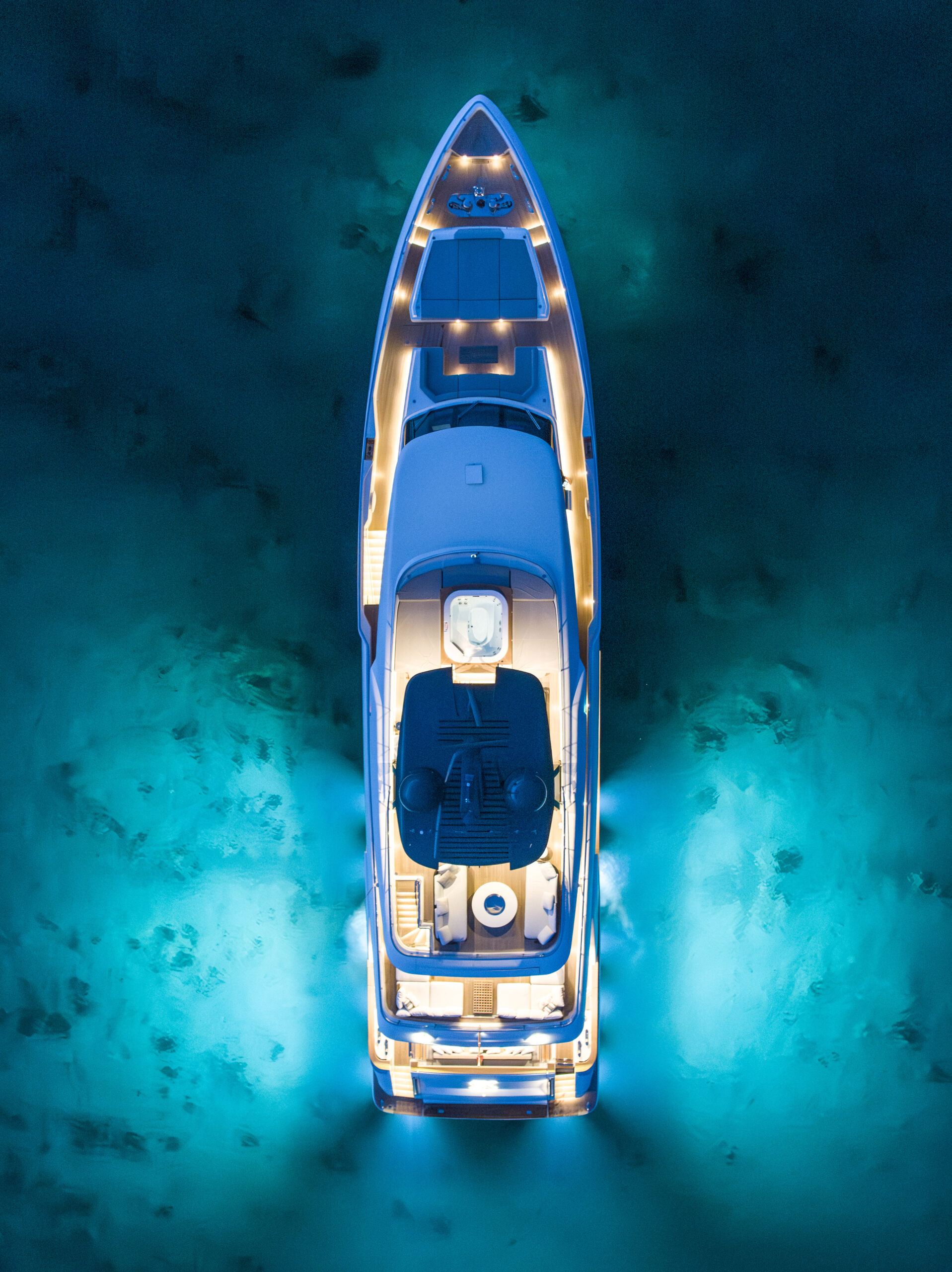 foto: 112 Custom Line Navetta 33