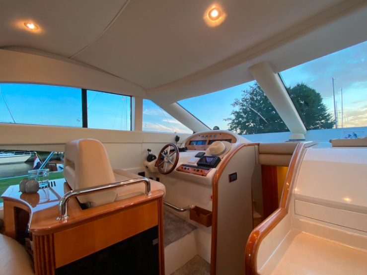 foto: 7  Azimut 52   Flybridge 