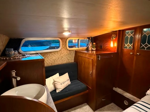 foto: 7 Meeuwkruiser  1100 DB AK GS