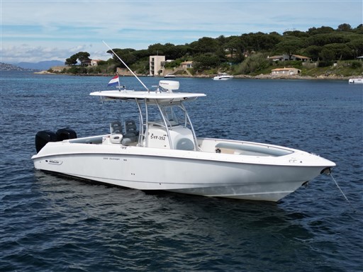 Boston Whaler 320 Outrage - 2X Mercury Verado 250