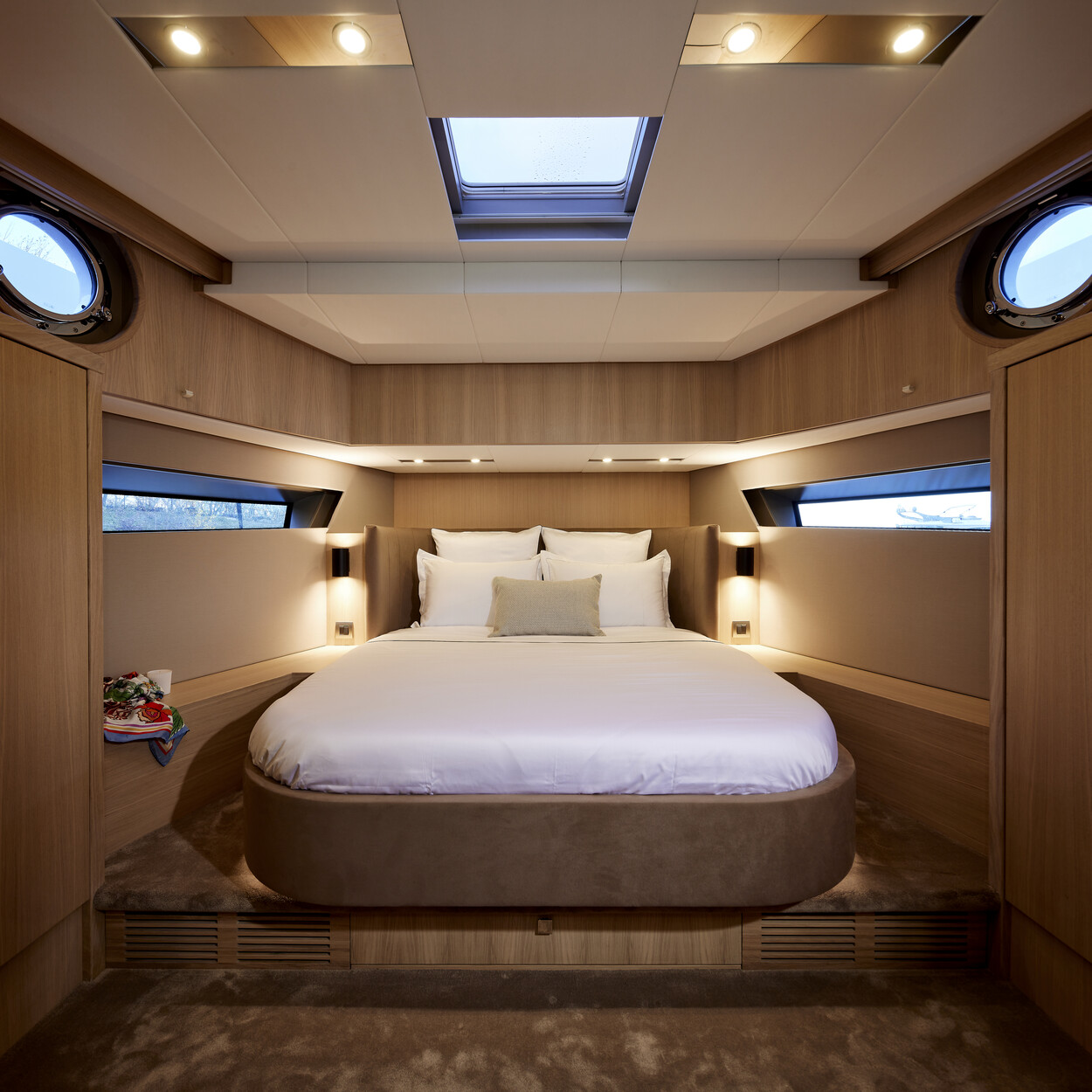foto: 19 Van den Hoven Voyager 50