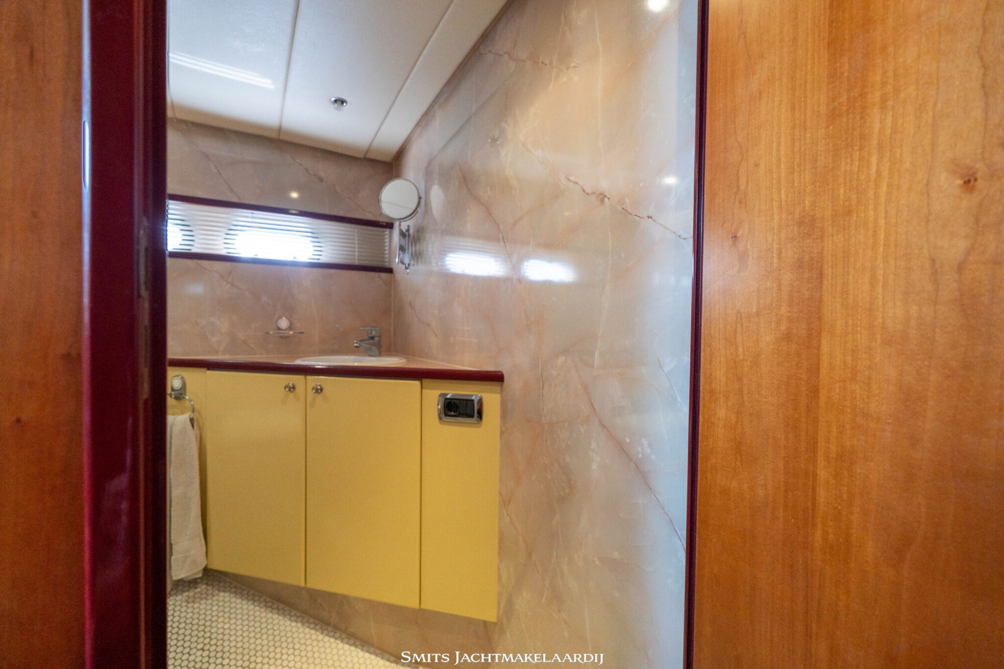 foto: 89 Pacific Pacific Allure 148 VS