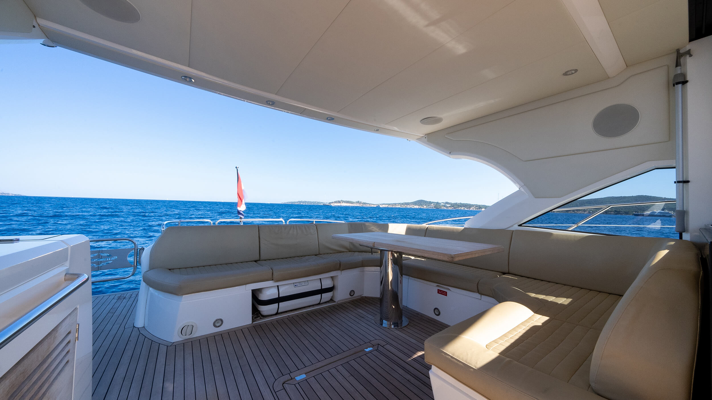 foto: 108 Sunseeker Predator 57