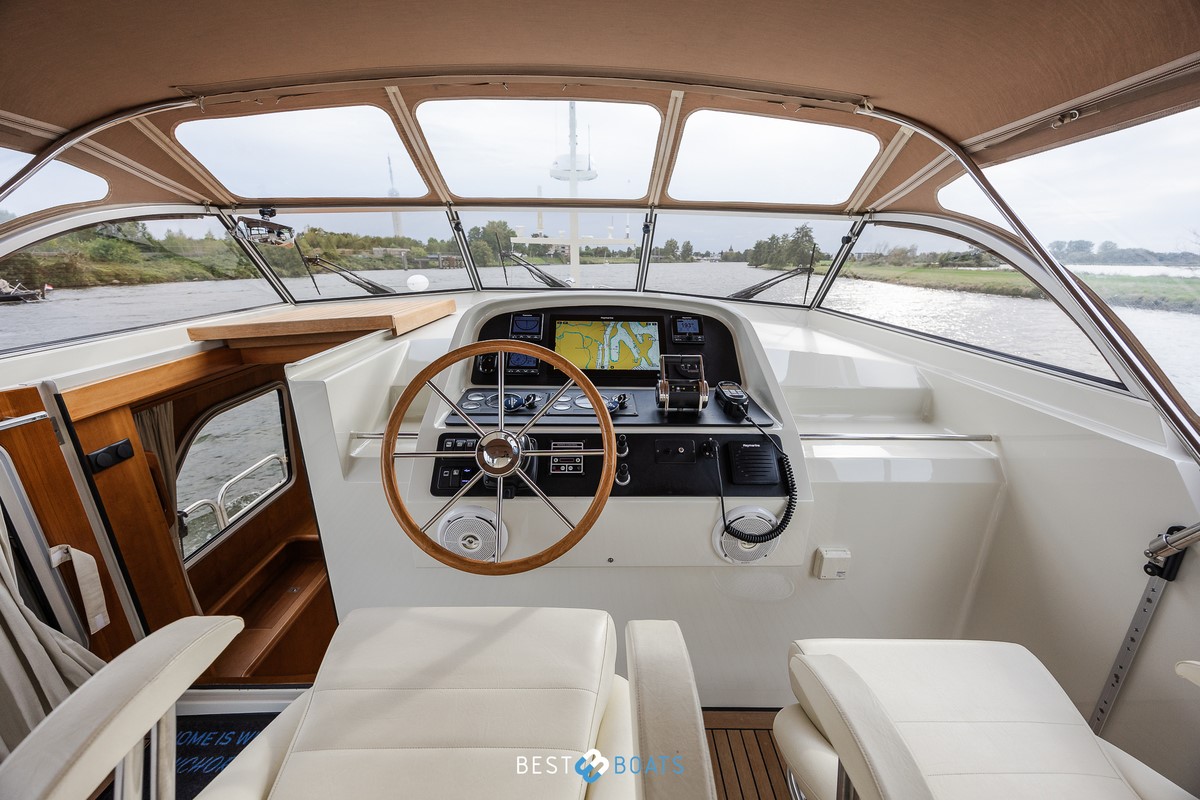 foto: 4 Linssen Grand Sturdy 470 AC Mark II Twin