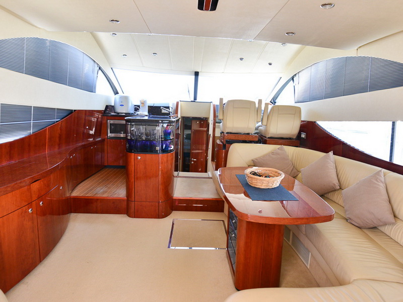 foto: 17 Fairline Phantom 50