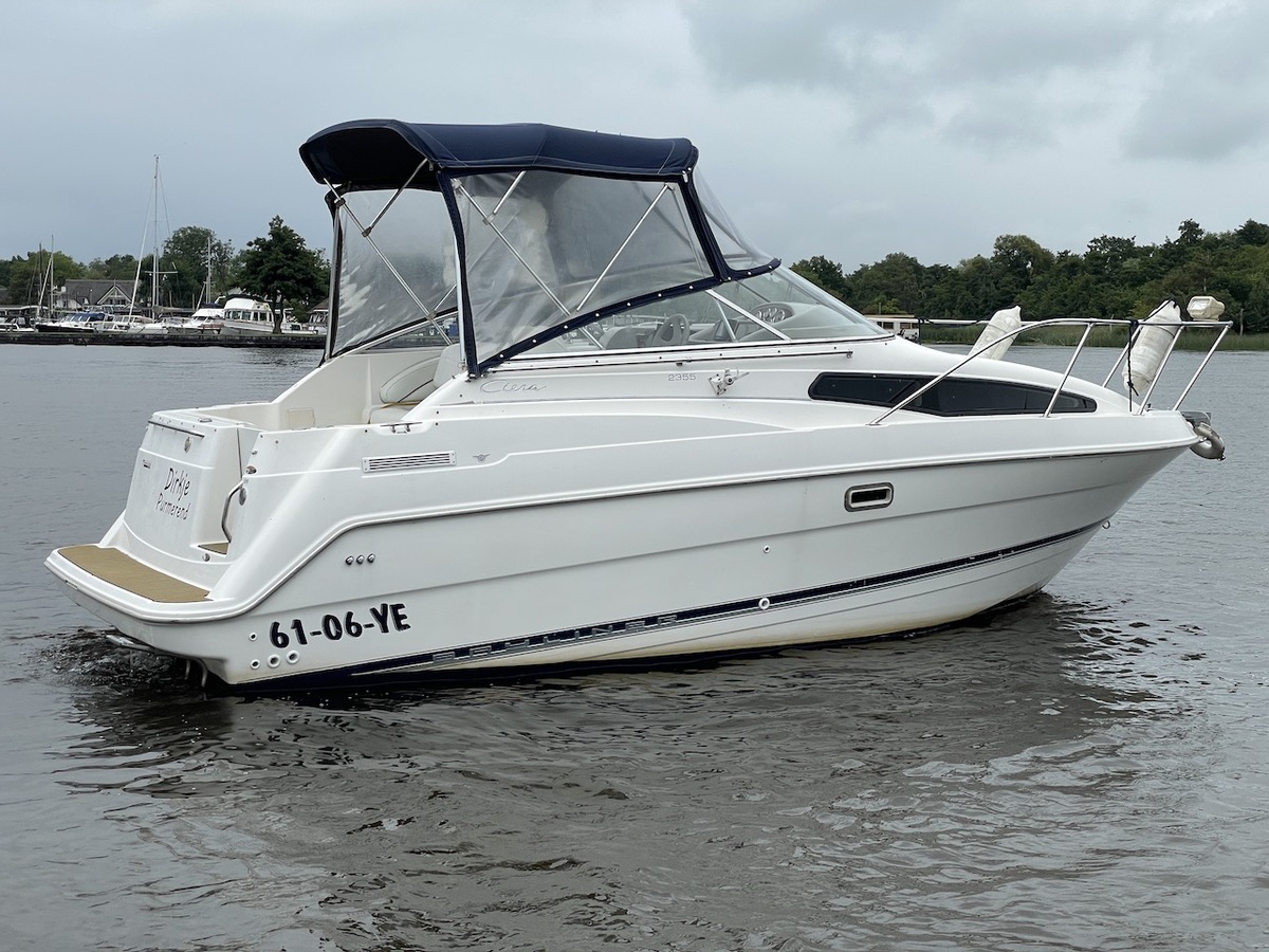 foto: 18 Bayliner 2355 Ciera