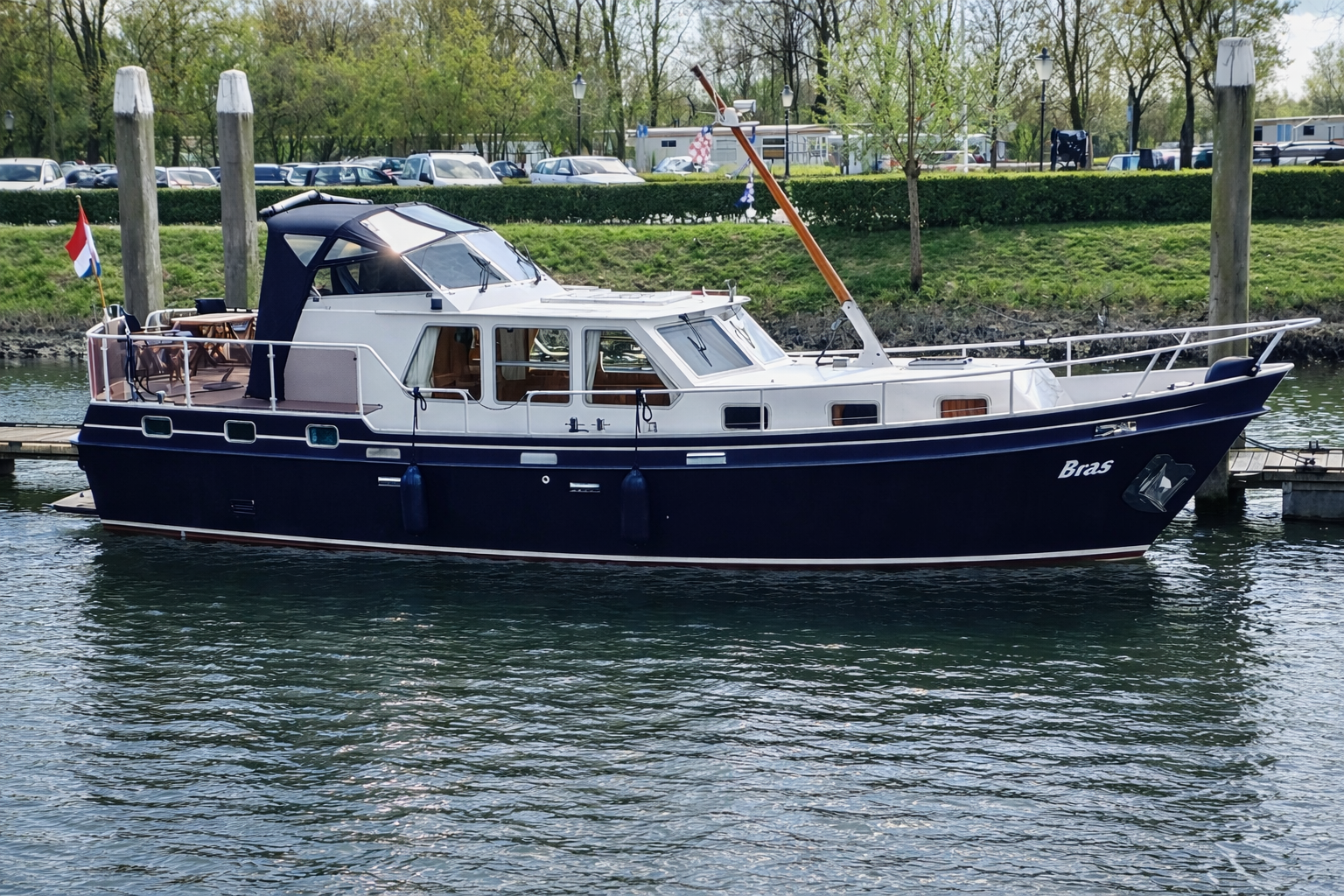 foto: 4 Volker Volker Spiegelkotter 13.50 AK Cabrio