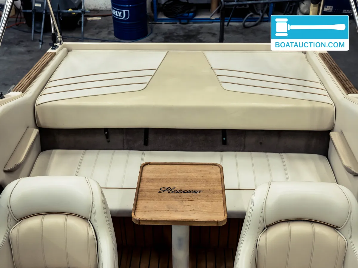 foto: 39 Sea Ray 200 Signature