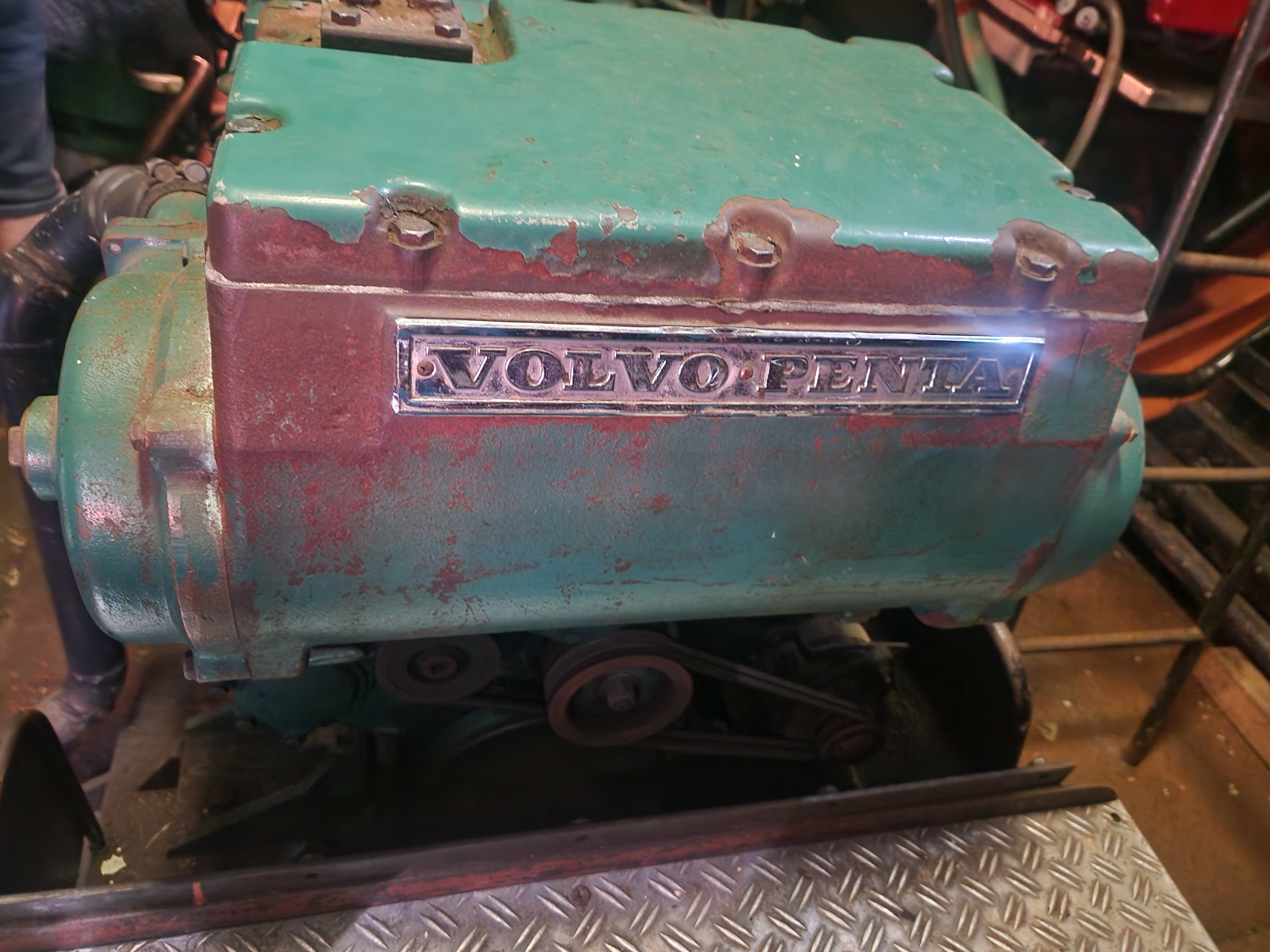 foto: 4 Ex Viskottter/ Varend Woonschip Ex Viskotter