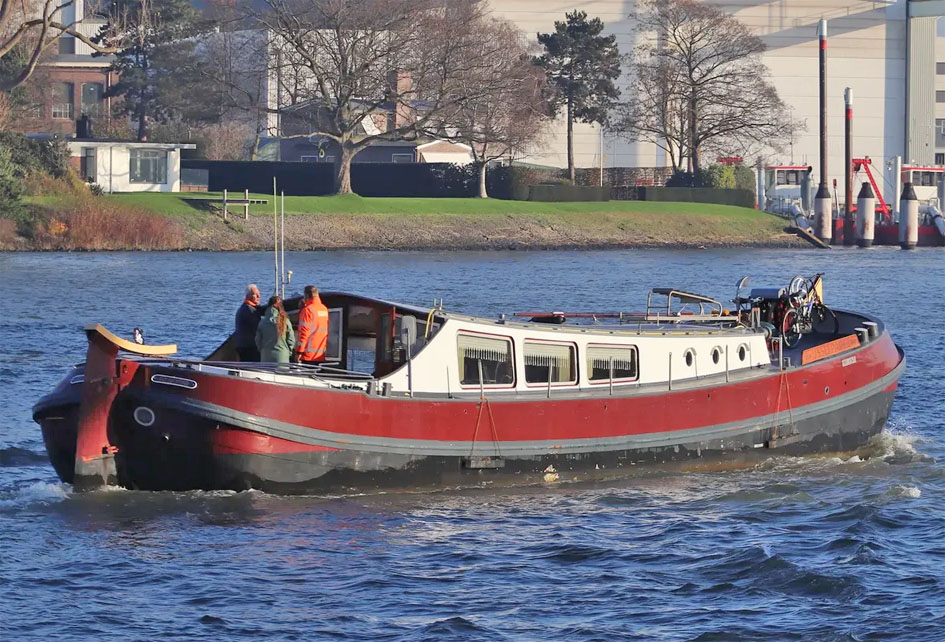 foto: 4 Motortjalk 21.40, met UBC