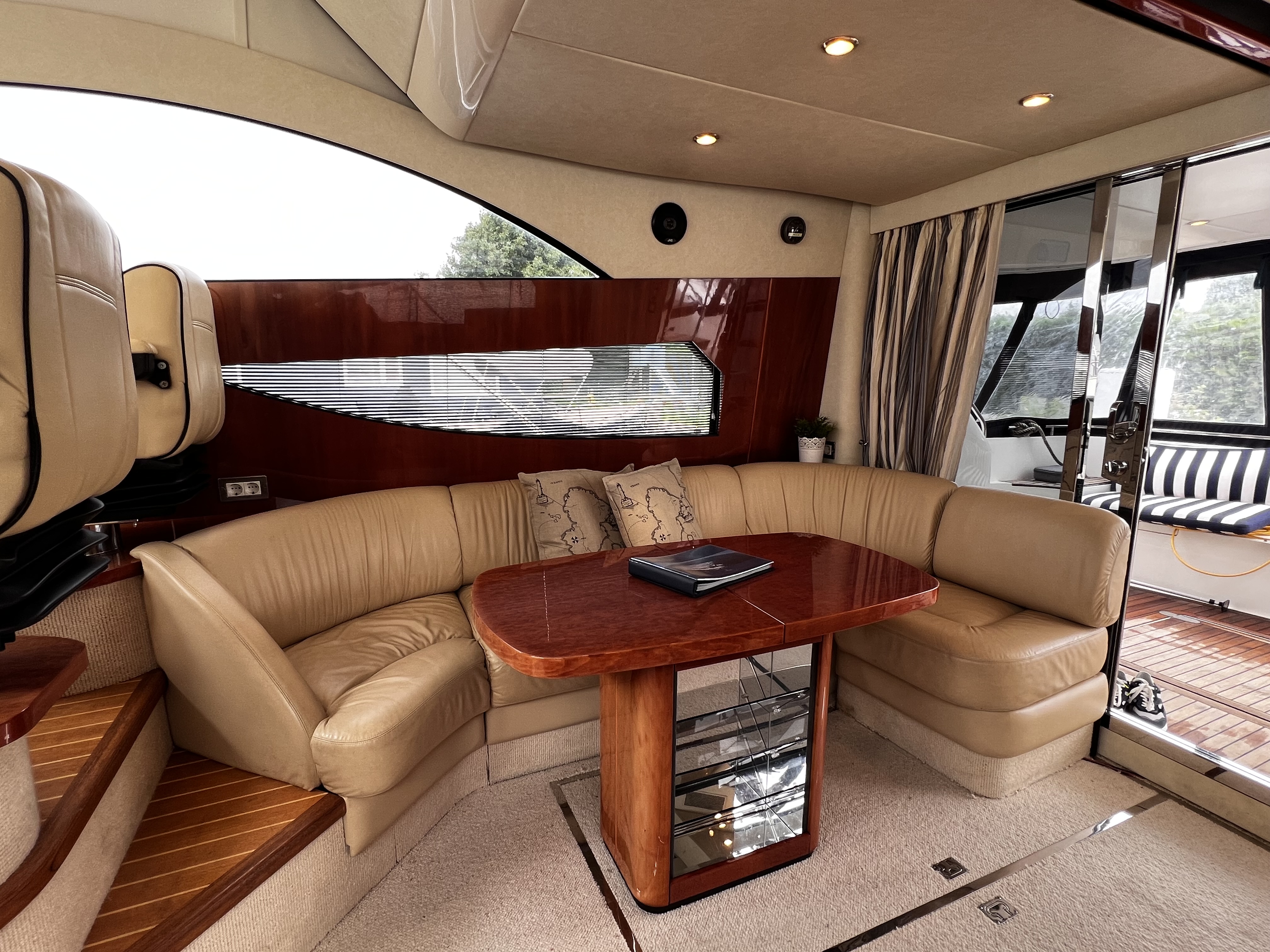 foto: 71 Fairline Phantom 46