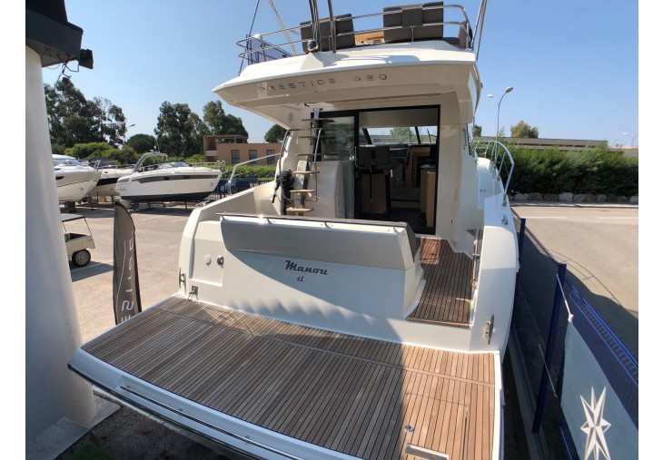 foto: 4 Prestige 420