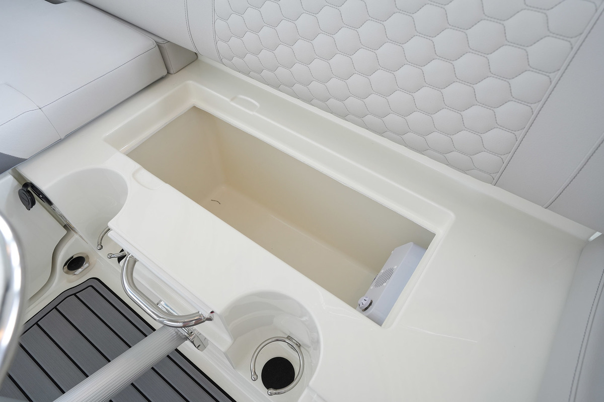 foto: 83 Sea Ray SDX 250