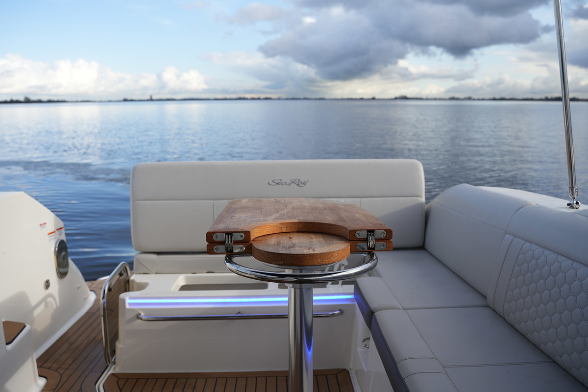 foto: 45 Sea Ray Sundancer 290