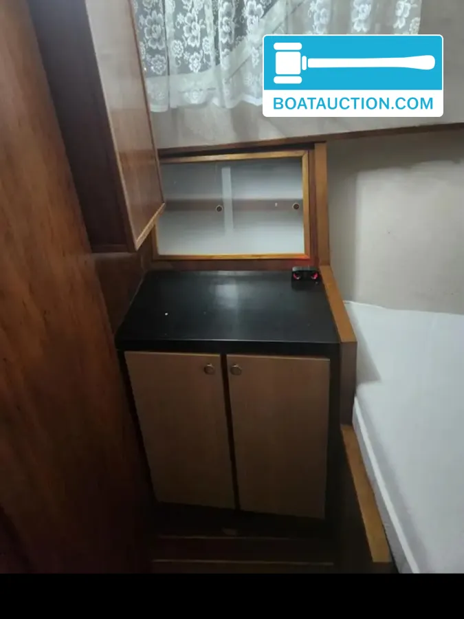 foto: 31 Chris Craft Commander 37