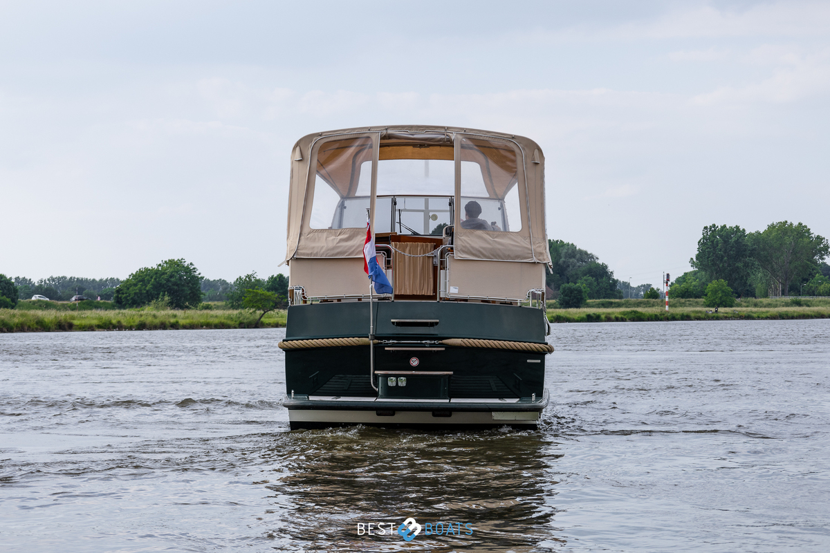 foto: 4 Linssen Grand Sturdy 34.9 AC