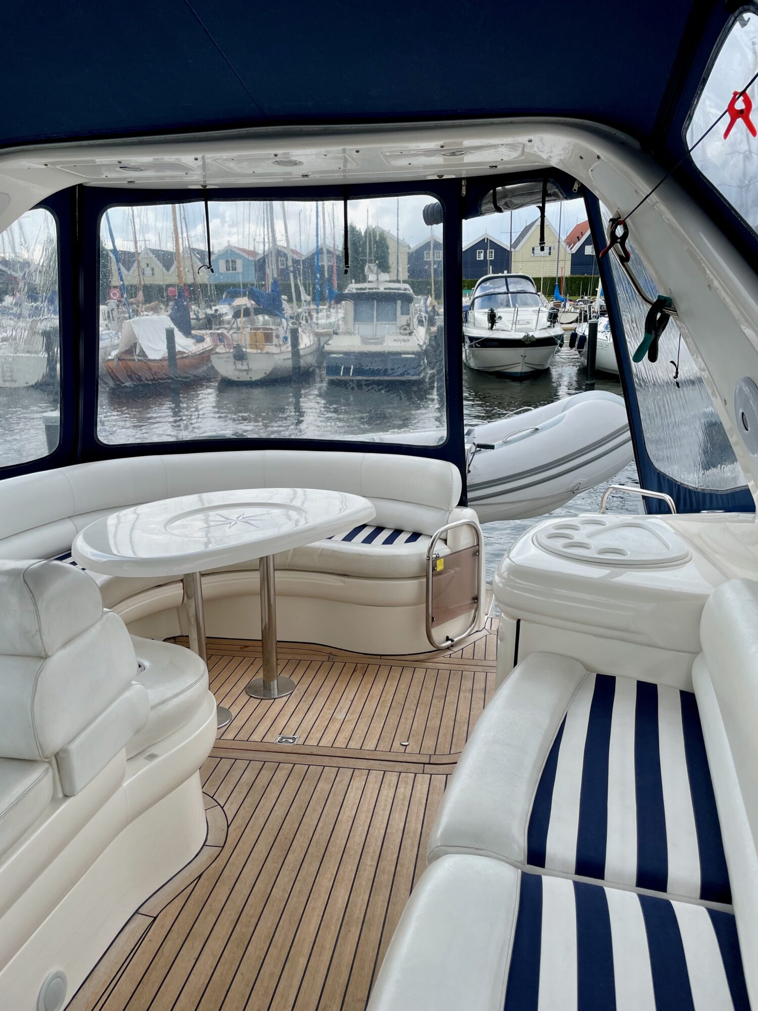 foto: 86 Sealine Sealine S37