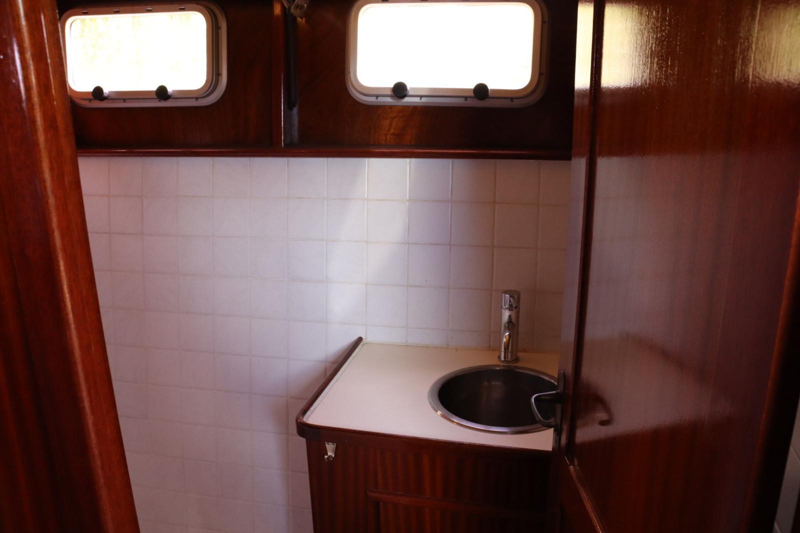 foto: 27 Ankertrawler 1140 AK