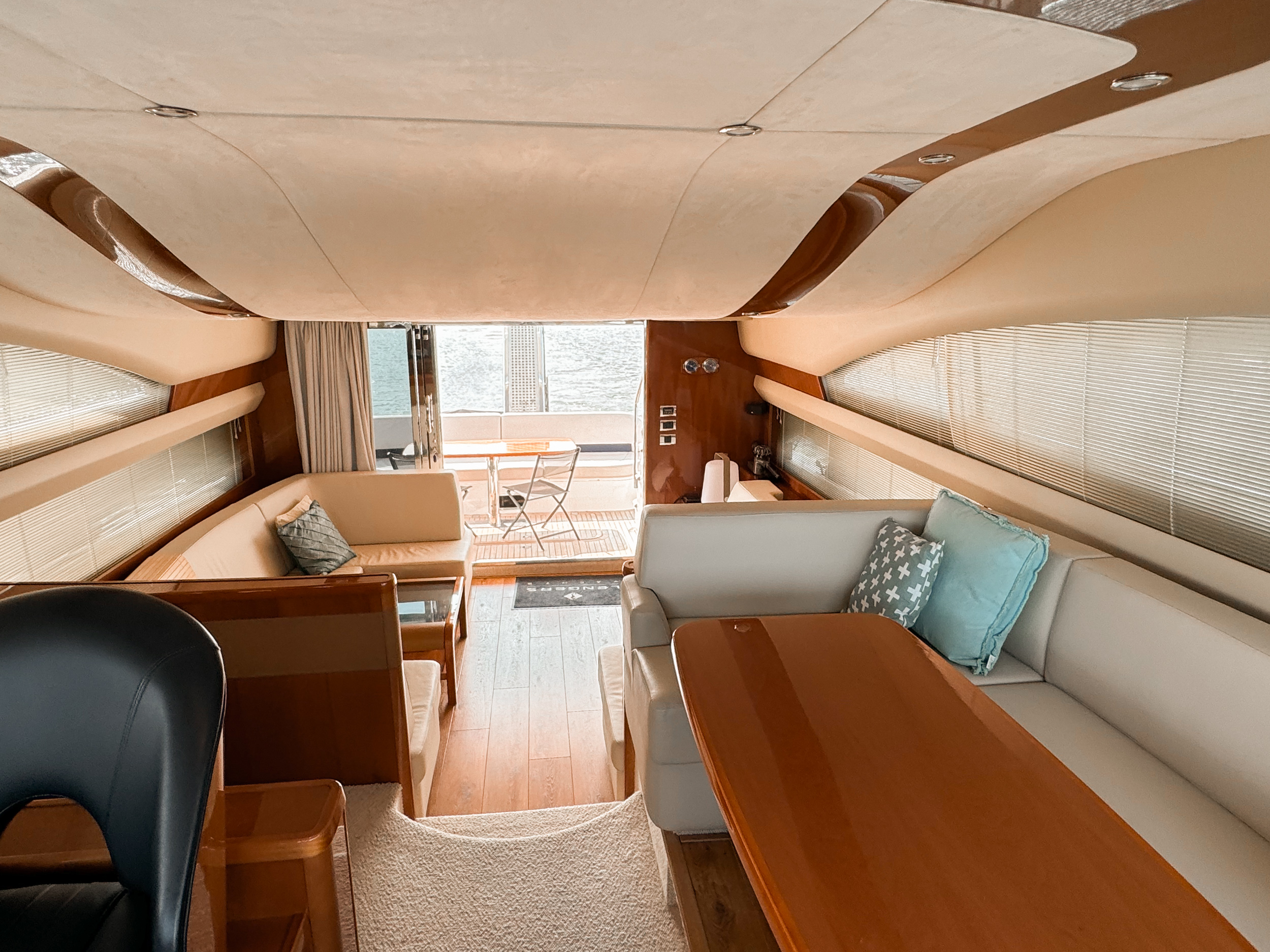 foto: 111 Princess 58 flybridge