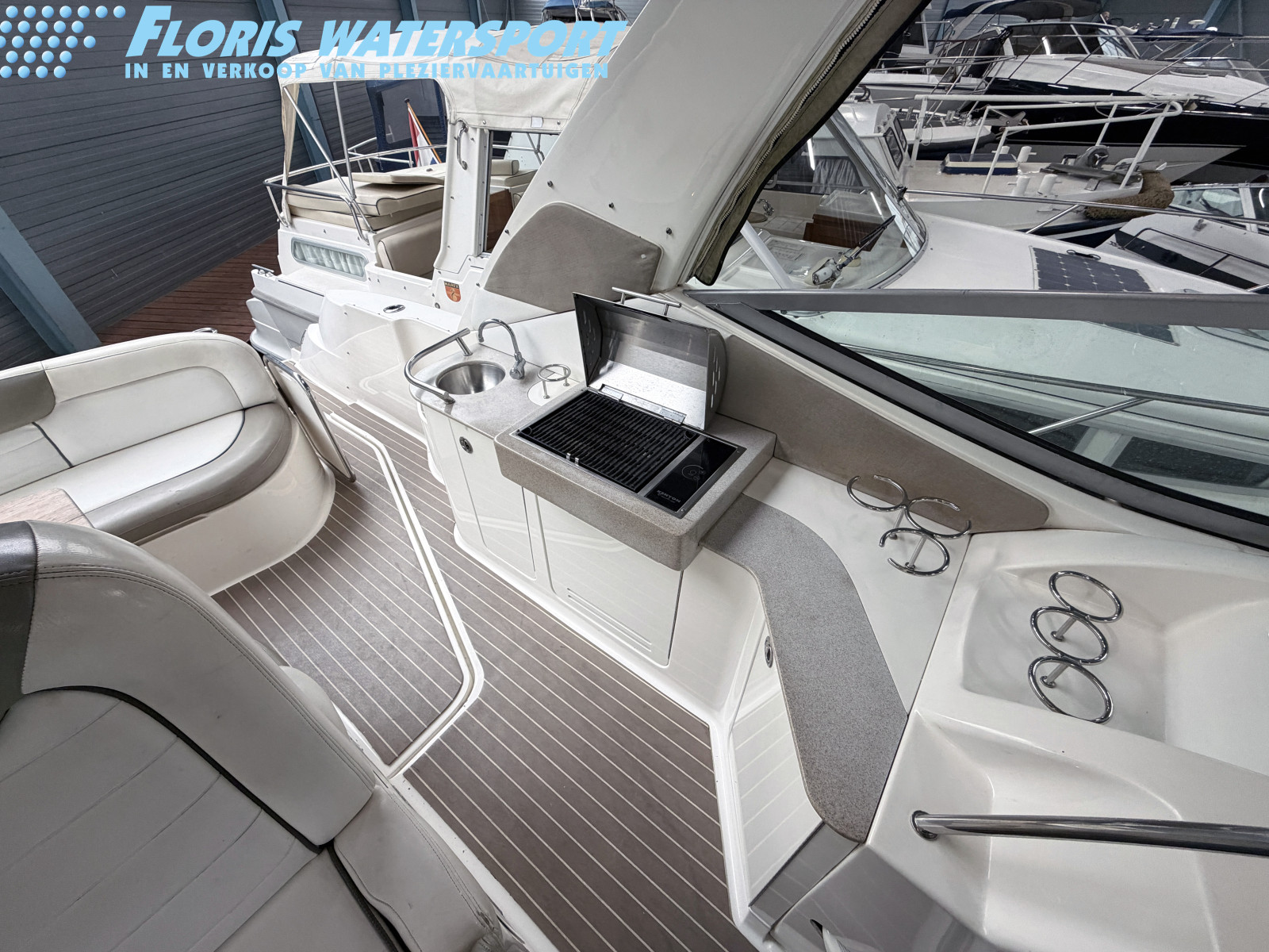foto: 20 Sea Ray 335 Sundancer