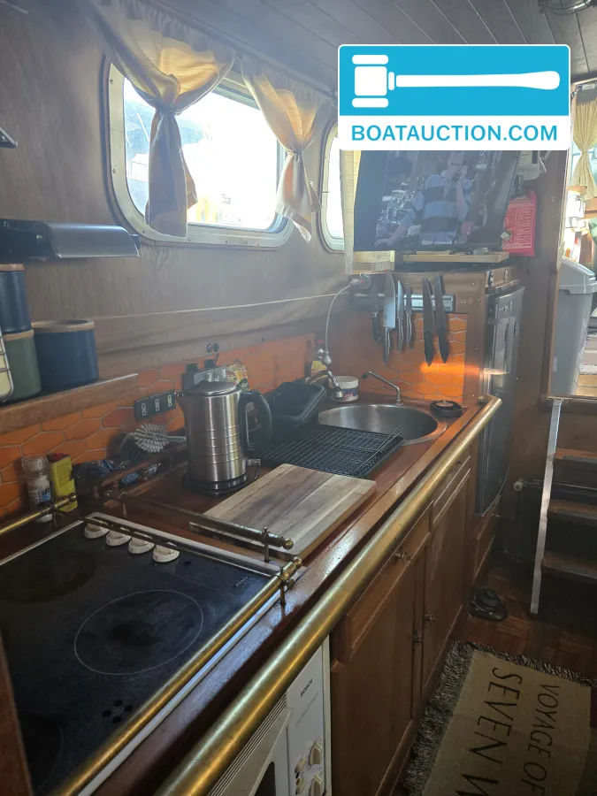 foto: 17 Motorsailer 1200