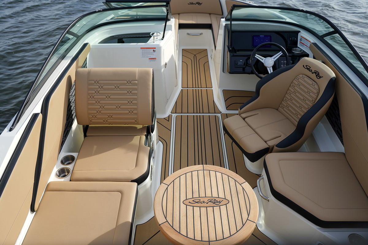 foto: 4 Sea Ray SPX 210