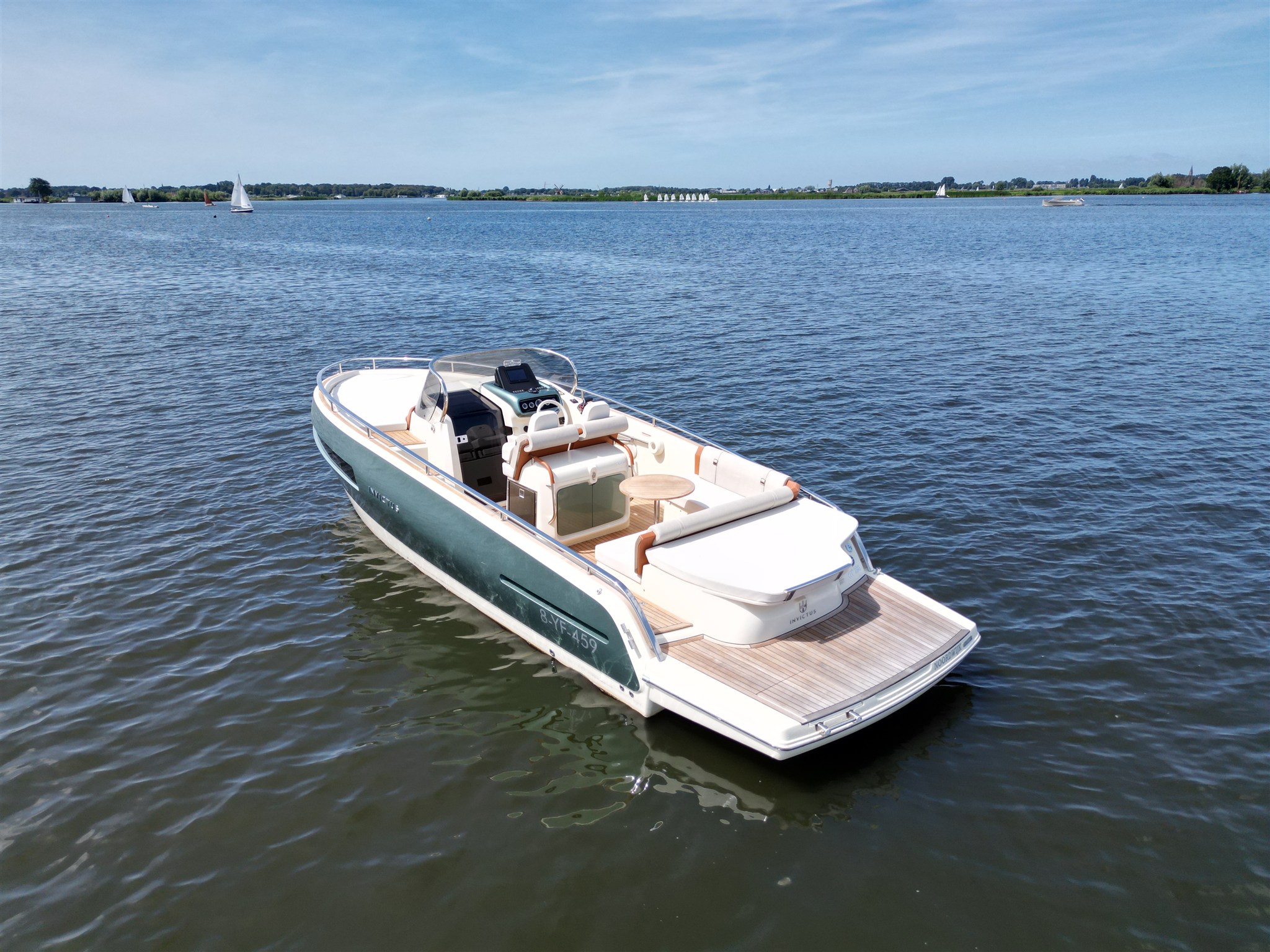 foto: 39 Invictus GT 280