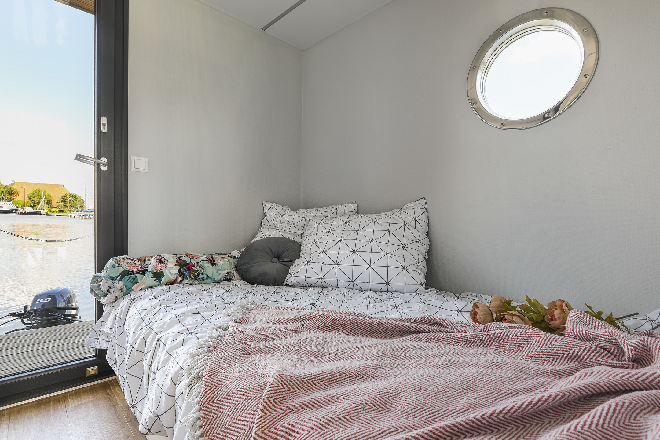 foto: 63 Campi 300 Houseboat