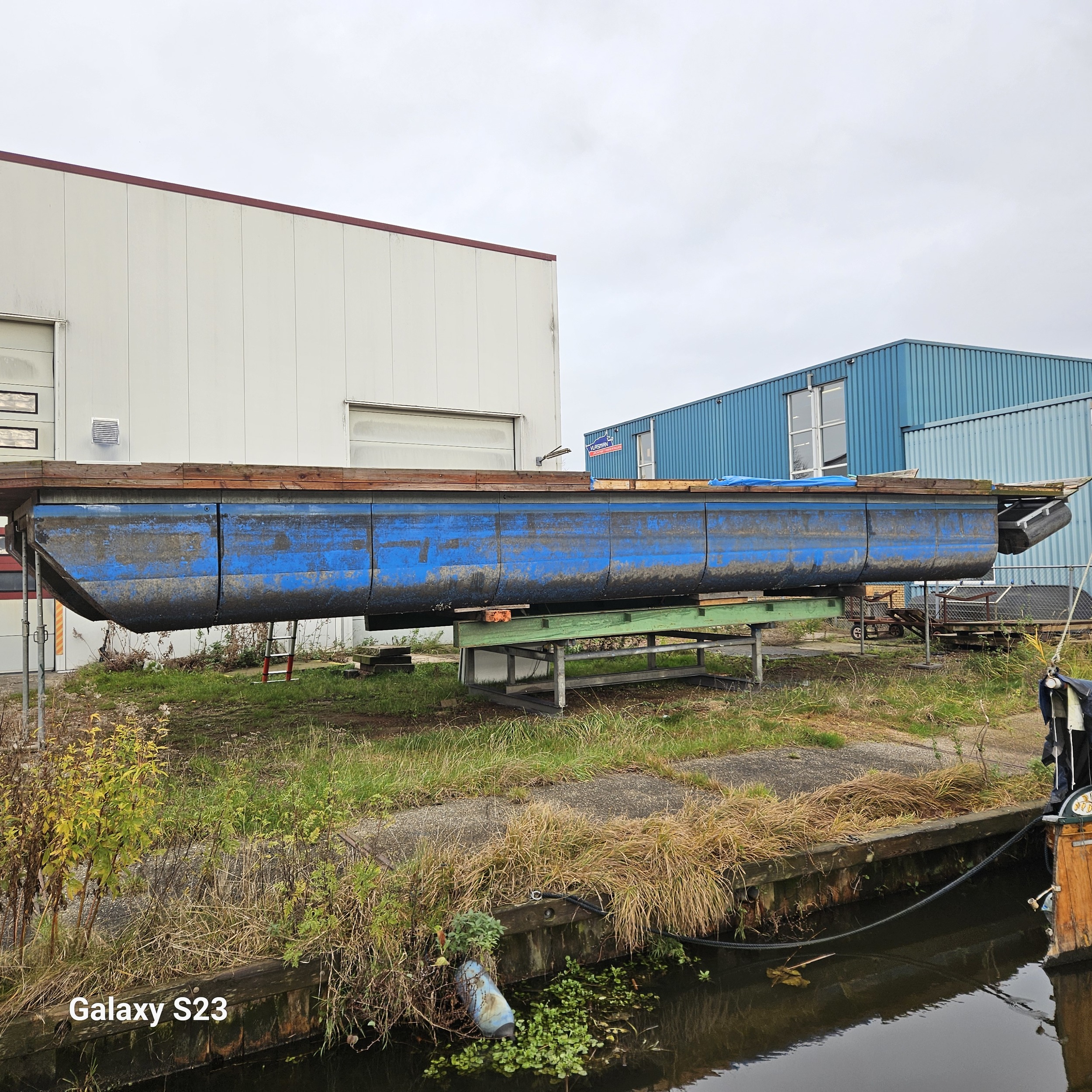 LST Boatin (onderstel) Houseboat