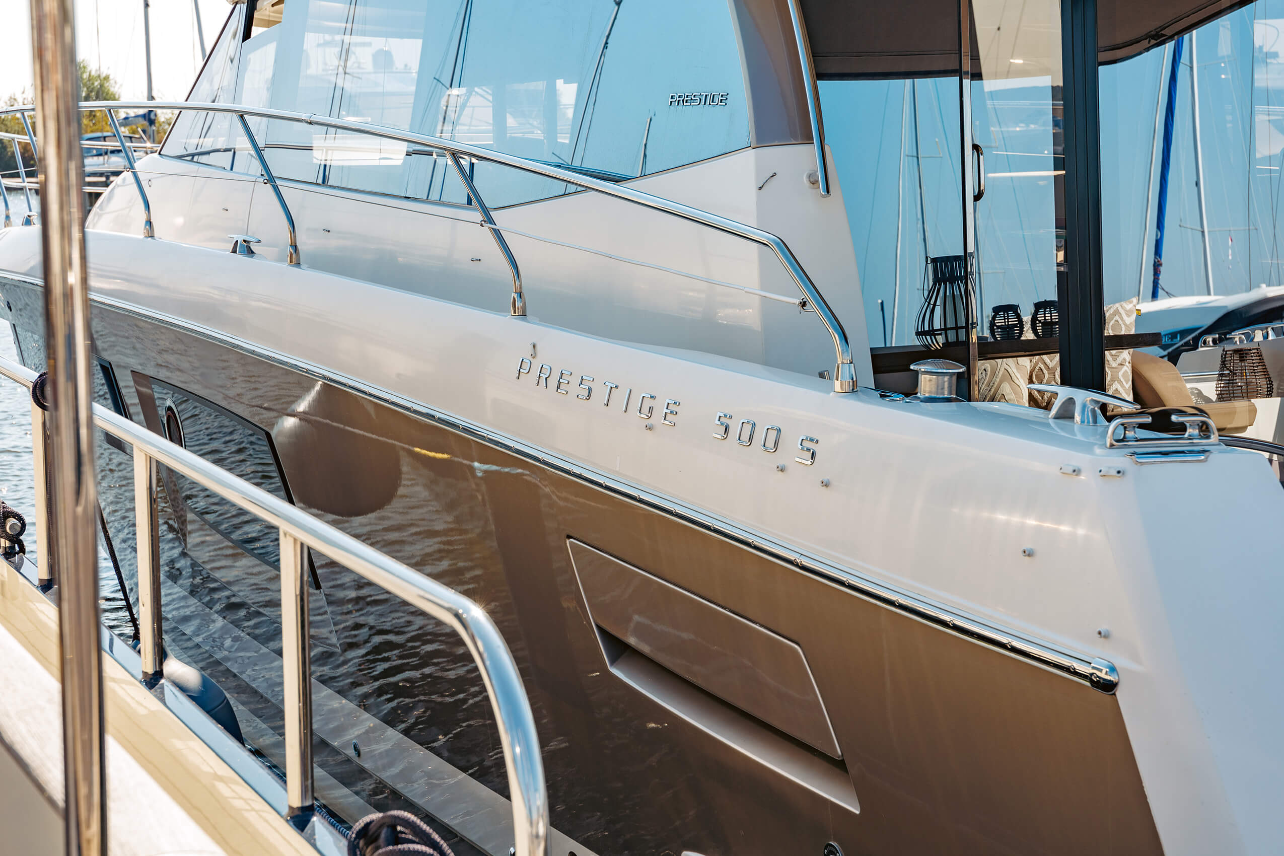 foto: 32 Prestige 500S #13