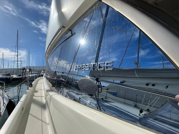 foto: 9 Prestige 560