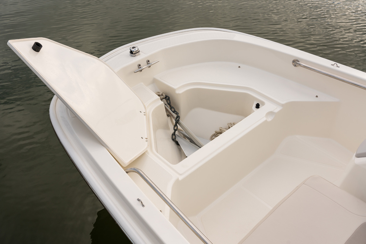 foto: 34 Boston Whaler 130 Super Sport