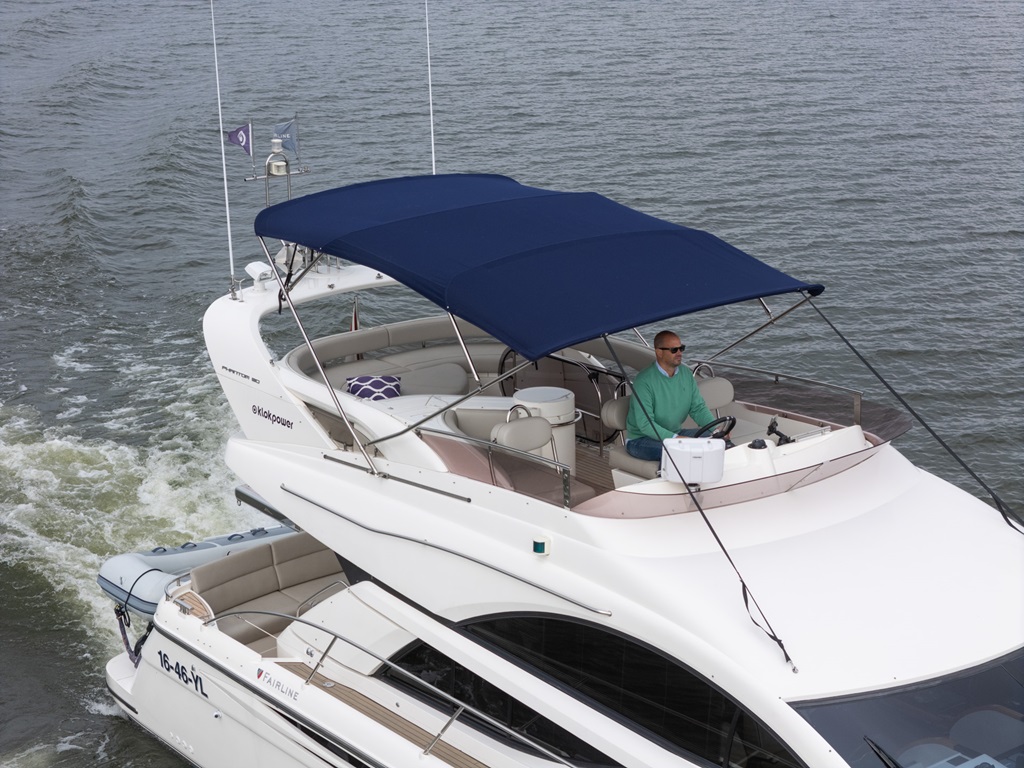 foto: 4 Fairline Phantom 50