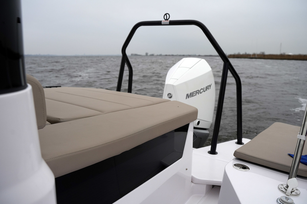 foto: 93 Axopar  28 Cabin