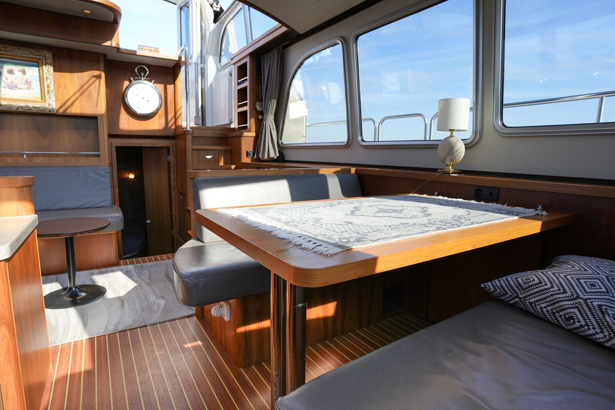 foto: 79 Linssen Grand Sturdy 410 AC Variotop met stabilisator
