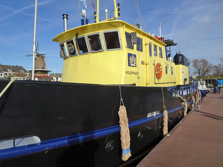 foto: 5 ex Rijkswaterstaat / Varend Woonschip 23.23, CBB Rijn