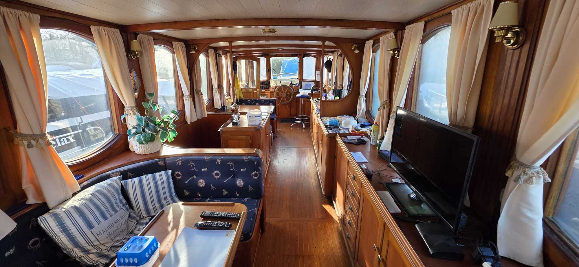 foto: 4 Classic Motor Yacht 14.85