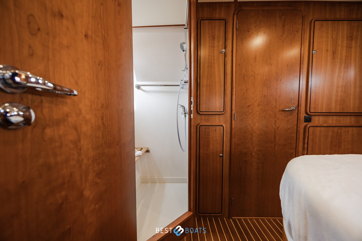 foto: 5 Linssen Grand Sturdy 470 AC Mark II Twin