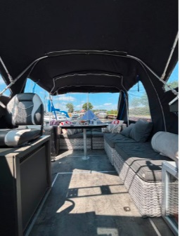 foto: 9 Chris Craft Cavalier 28