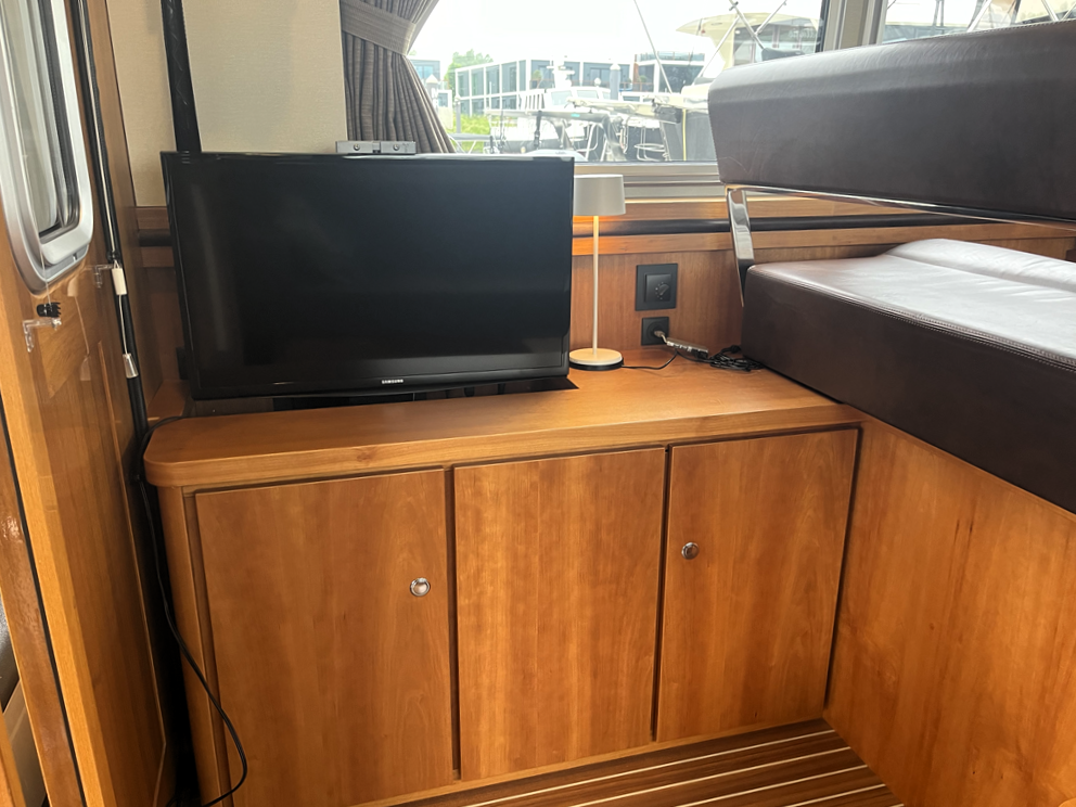 foto: 80 Linssen Grand Sturdy 470 Sedan Wheelhouse
