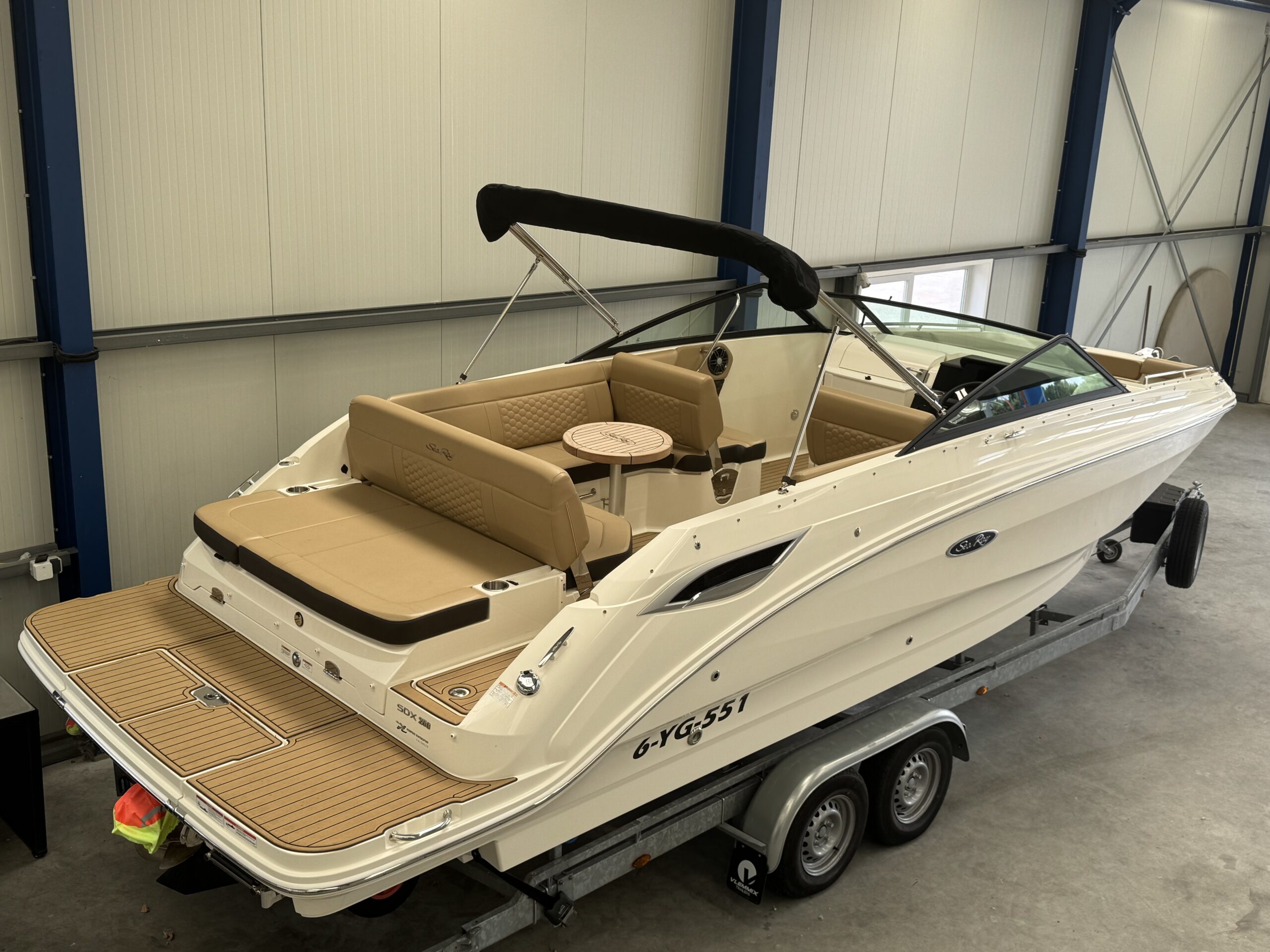 foto: 18 Sea Ray SDX 250
