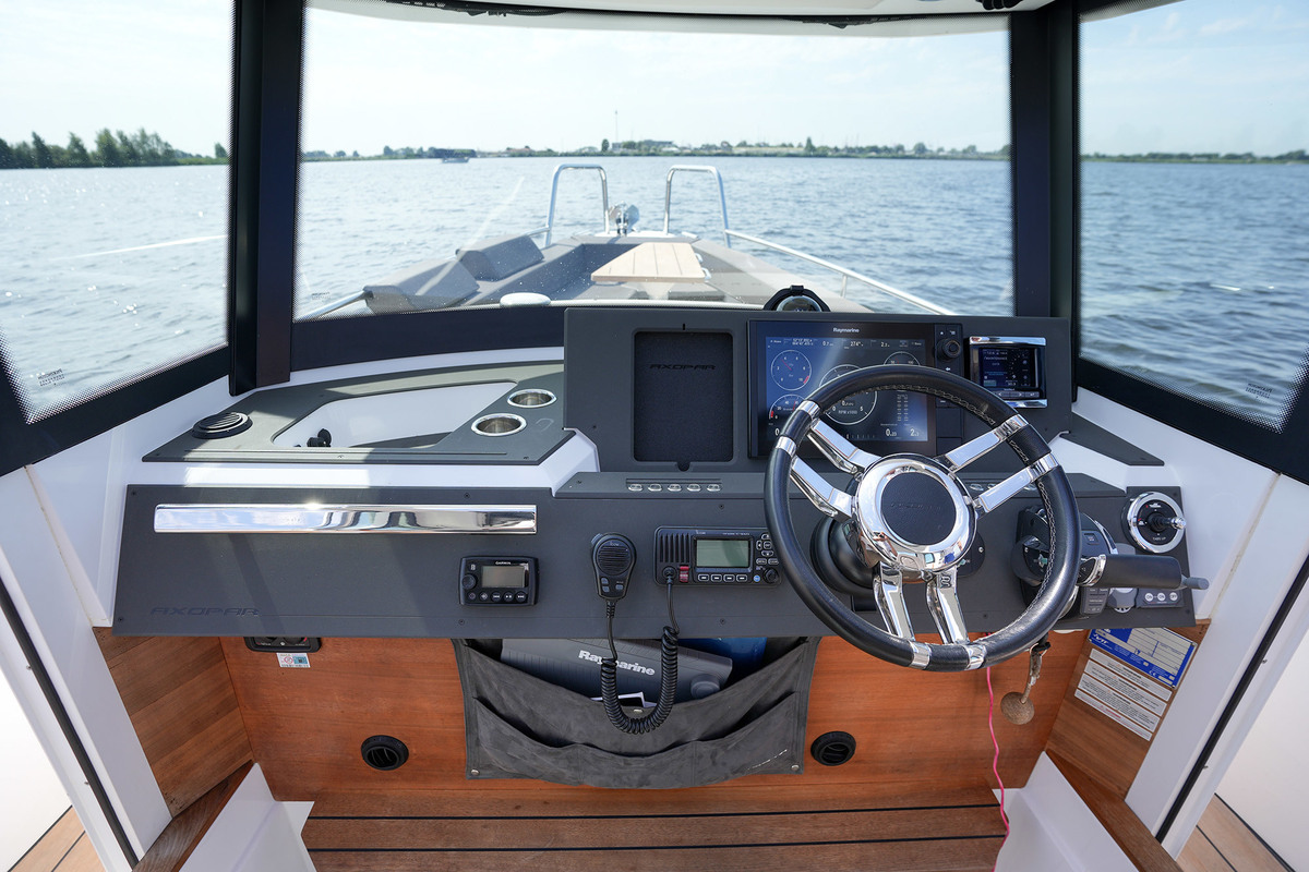foto: 49 Axopar 28 Cabin
