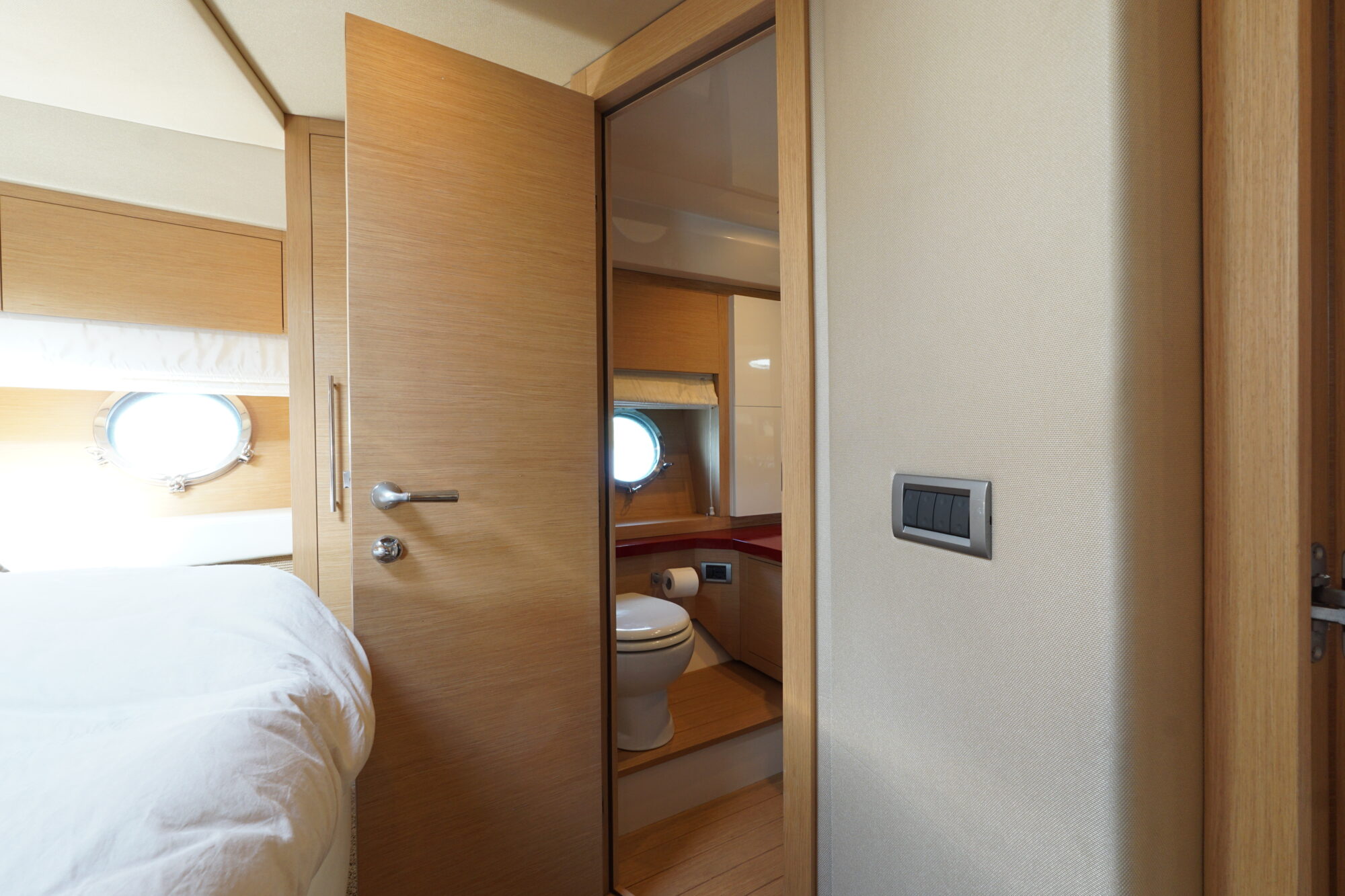 foto: 118 Sessa Sessa C52 HT
