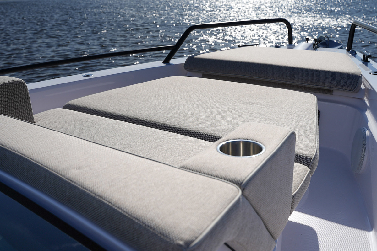 foto: 4 Axopar  37 XC Cross Cabin Mediterrana Edition